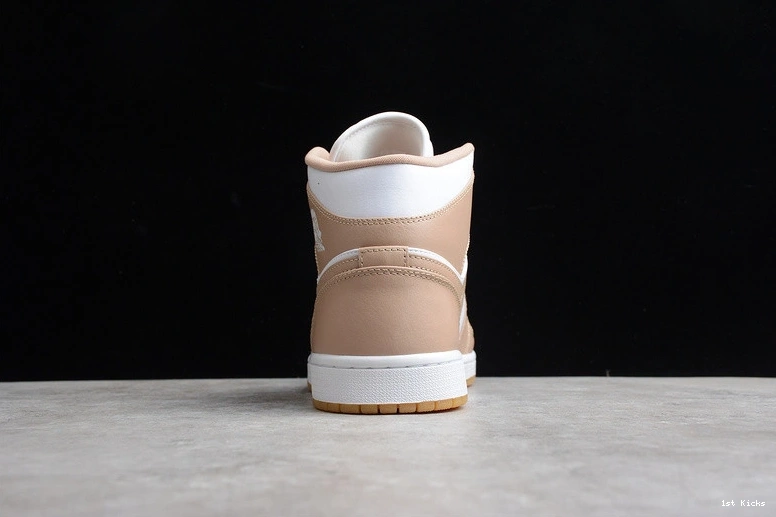 - 554724-271 Gum Tan Mid Jordan 1 0411